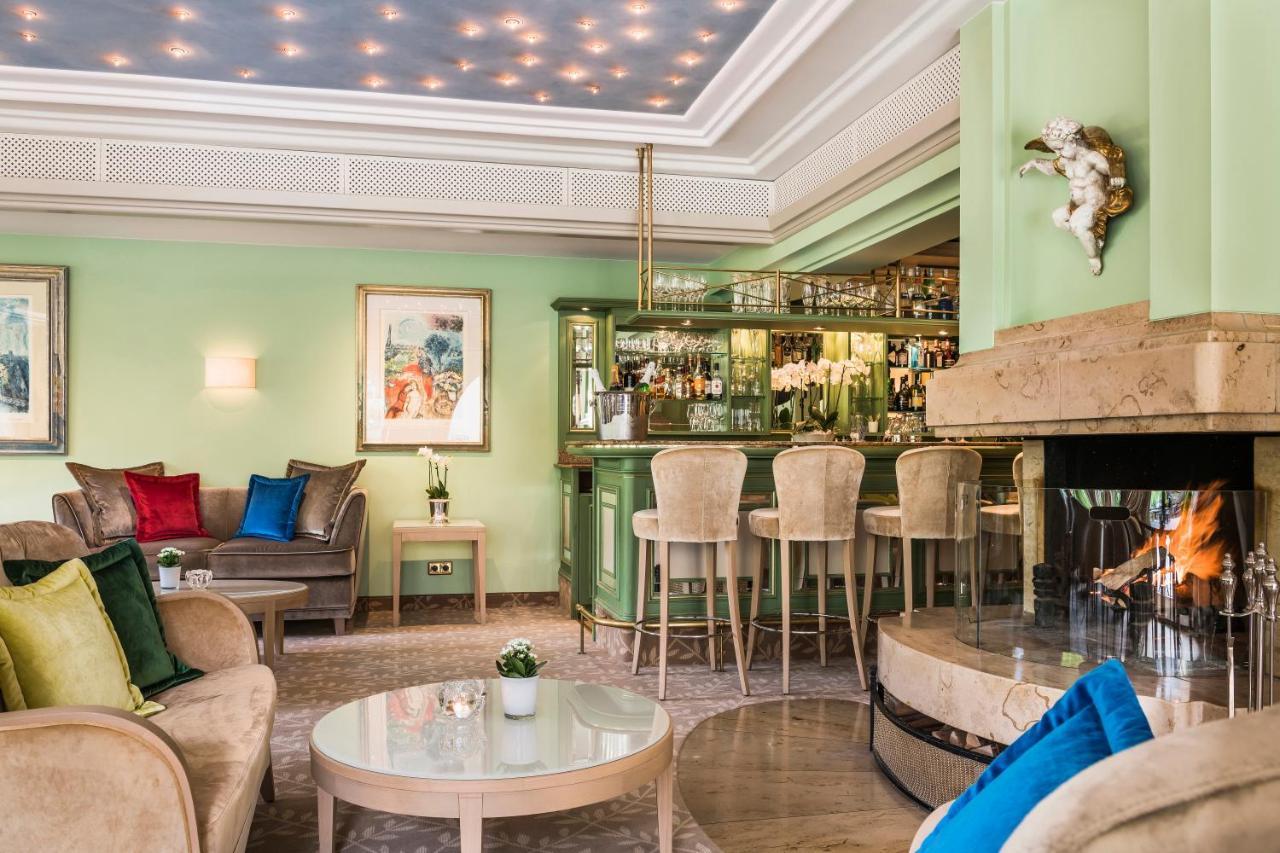 Relais & Chateaux Hotel Schwarzmatt 바덴바일러 외부 사진